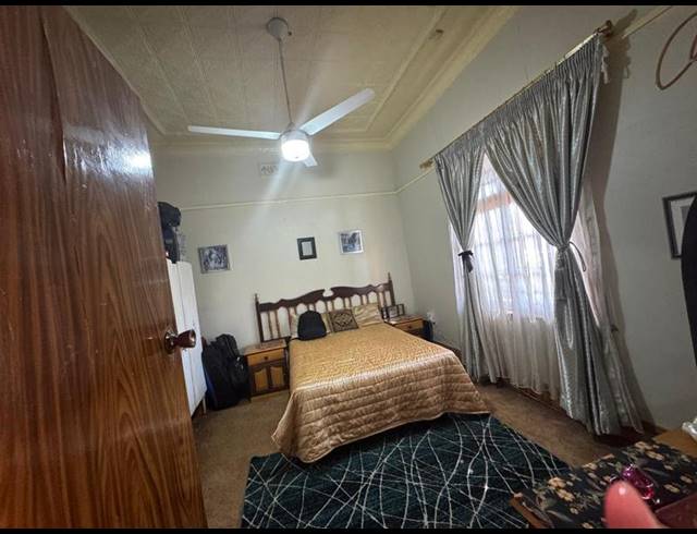 3 BEDROOM HOUSE FOR SALE IN BEZUIDENHOUT VALLEY